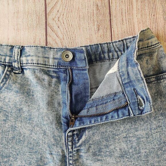 6ixty 8ight acid wash high waisted 3" denim shorts - Picture 3 of 8